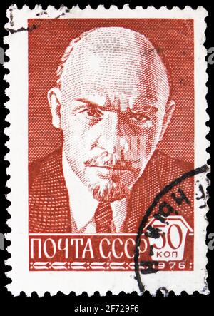 MOSCOU, RUSSIE - 28 FÉVRIER 2021 : le timbre-poste imprimé en Union soviétique montre Vladimir Lénine (1870-1924), numéro définitif n° 12 série, vers 1976 Banque D'Images