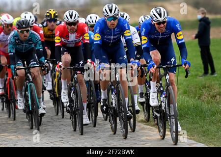 Tim Declercq belge de Deceuninck - Quick-Step photographié en action Lors de la 105e édition du 'ronde van Vlaanderen - Tour des Flandres - visite de Banque D'Images