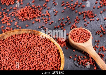 Graines d'achiote bio - Bixa Orellana Banque D'Images