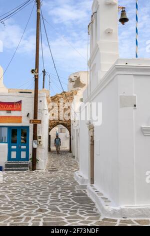 Antiparos, Grèce - 28 septembre 2020 : porte d'entrée du Kastro d'Antiparos. Cyclades, Grèce Banque D'Images