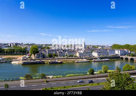 Angers, France - 23 août 2019 : vue sur le Maine et la ville d'Angers depuis le château d'Angers, département du Maine-et-Loire, France Banque D'Images