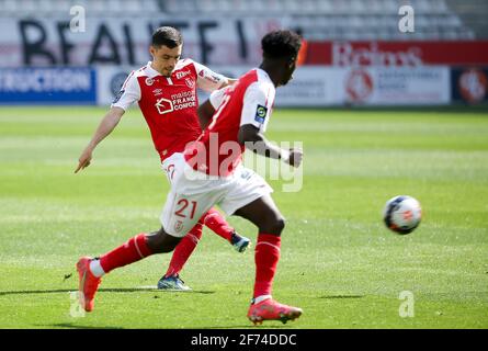 Mathieu Cafaro de Reims lors du championnat français Ligue 1 match de football entre Stade de Reims et Stade Rennais (Rennes) le 4 avril 2021 au Stade Auguste Delaune à Reims, France - photo Jean Catuffe / DPPI Banque D'Images