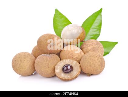 longan. longan frais isolé sur fond blanc Banque D'Images