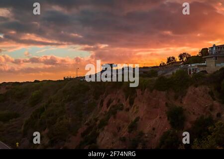 Coucher de soleil sur le port de Dana point, comté d'Orange en Californie du Sud Banque D'Images