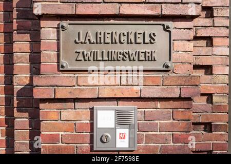 SOLINGEN, ALLEMAGNE - 02 AVRIL 2021: ZWILLING J. A. Henckels, bâtiment de l'entreprise à Solingen. ZWILLING J. A. Henckels est un fabricant de couteaux basé à sol Banque D'Images