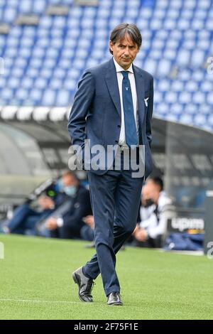 Rome, Italie. 03ème avril 2021. Simone Inzaghi entraîneur de S.S. Lazio pendant la série 2020-21 UN match de championnat italien de la Ligue entre S.S. Lazio et Spezia Calcio au Stadio Olimpico.final score; SS Lazio 2:1 Spezia Calcio. Crédit : SOPA Images Limited/Alamy Live News Banque D'Images