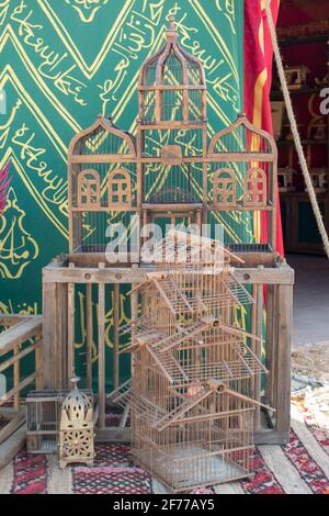 anciennes cages à oiseaux arabes Banque D'Images