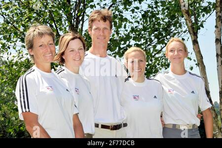 ÉQUIPE OLYMPIQUE BRITANNIQUE. L-R MARY KING, LUCY WIEGERSMA, WILLIAM FOX-PIT, ZARA PHILLIPS ET SHARON HUNT. 9/6/2008. PHOTO DAVID ASHDOWN Banque D'Images