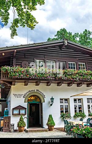 Berlin : : Restaurant Moorlake près de la rivière Havel dans le Grunewald, une forêt dans le sud-ouest de la ville Banque D'Images