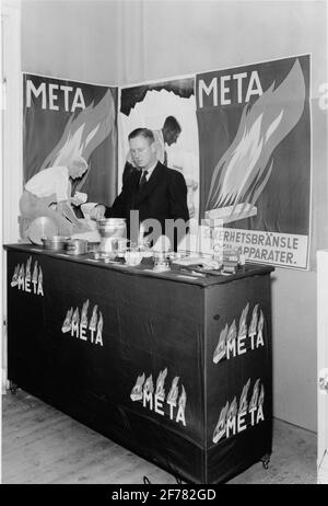 Bâtiment et exposition Bo à Örebro en 1937. Support Metatablens pour l'affichage de carburant et d'appareils de sécurité. Banque D'Images