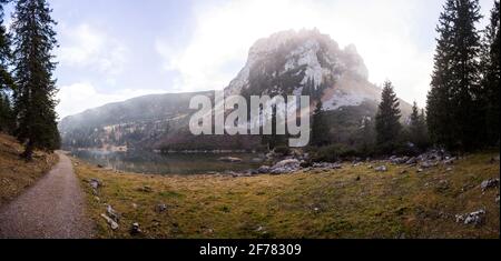 Vue panoramique sur le lac de Soinsee en Bavière, Allemagne Banque D'Images