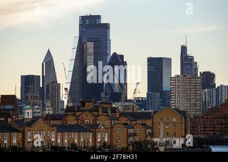 Londres City gratte-ciel au coucher du soleil, Angleterre Royaume-Uni Banque D'Images