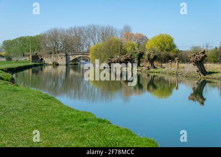 Pont Halfpenny traversant la Tamise à Lechlade, Gloucestershire, Angleterre Banque D'Images