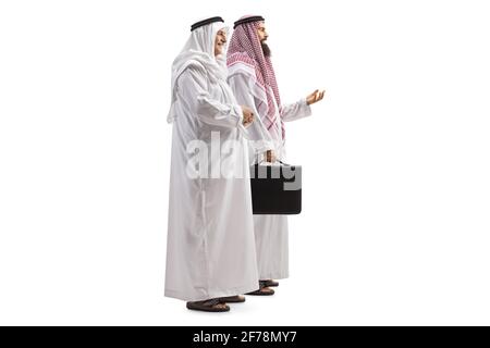 Vue en coupe de deux hommes d'affaires arabes isolés arrière-plan blanc Banque D'Images