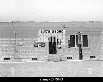 Bud's Store, Lone Tree, Dakota du Nord, États-Unis, Marion Post Wolcott, Administration américaine de la sécurité agricole, août 1941 Banque D'Images