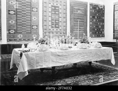 Bâtiment et séjour 'exposition à Liljevalchs Konsthall 1928.Brickor, verre, meubles et une cuisine anglaise. Banque D'Images