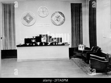 Bâtiment et séjour 'exposition à Liljevalchs Konstthall 1928.glas et pieds anglais. Banque D'Images
