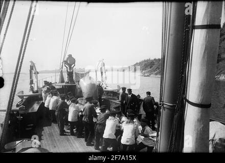 Queen Victoria images. Affectation des ancrages sur les navires, probablement HMS Drott. Banque D'Images