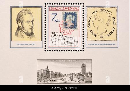 Mini-feuille de timbre-poste tchèque (1990) : 150 ans de timbre postal, avec Rowland Hill et le Penny Black Banque D'Images