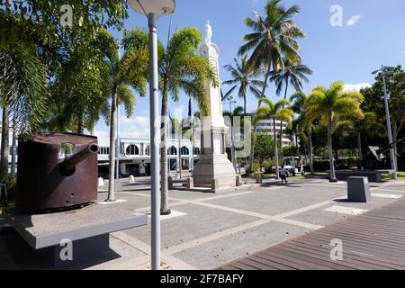 Mémorial de guerre de Cairns à l'Esplanade, Cairns, région de Cairns, Queensland, Australie. Banque D'Images