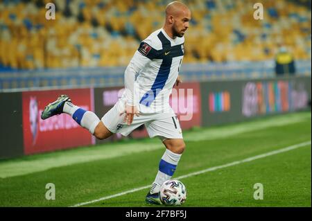 KIEV, UKRAINE - 28 MARS 2021: Le défenseur Nikolai Alho 17. Le match de football du groupe de qualification D de la coupe du monde 2022 Ukraine contre Finlande Banque D'Images