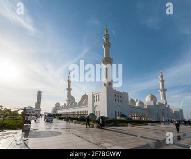 La mosquée Sheikh Zayed à Abu Dhabi, Émirats arabes Unis. Banque D'Images