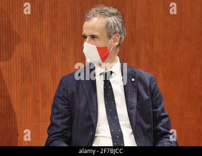 Alessandro Fermi lors de la conférence de presse en présence du gouverneur de Lombardie Attilio Fontana et dans le Promoberg centre de vaccination Banque D'Images