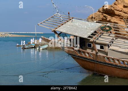 Des huws ont été décapités à marée basse dans le village d'Ayjah près de la ville sur, Oman. Banque D'Images