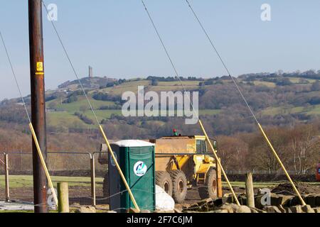 Castle Hill vu de Honley Village Banque D'Images