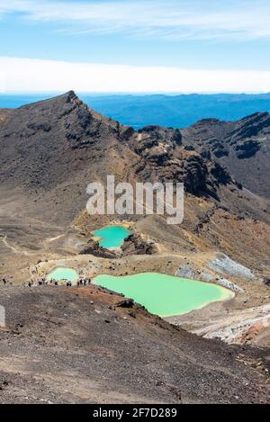 Vue sur les lacs Emerald à Tongariro Alpine Crossing, île du Nord de la Nouvelle-Zélande Banque D'Images