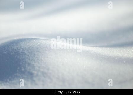Vague blanche sur fond de neige Banque D'Images