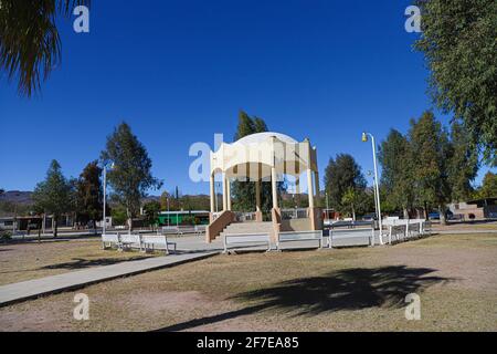 Kiosque sur la place publique Villa Hidalgo MOP. Villa Hidalgo, Sonora Mexique. . (Photo: LuisGutierrez / NortePhoto.com) Kiosco en la plaza publica Villa Hidalgo MOP. Villa Hidalgo, Sonora Mexique. . (Photo: LuisGutierrez/NortePhoto.com) Banque D'Images