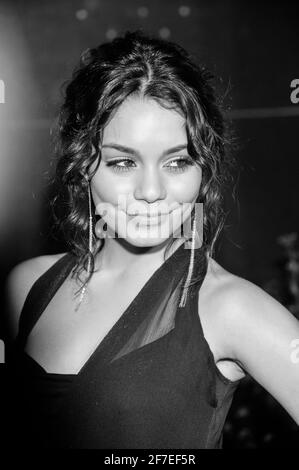 L'actrice Vanessa Hudgens assiste aux arrivées de la 6e fête annuelle Teen Vogue Young Hollywood Party au Los Angeles County Museum of Art le 18 septembre 2008 à Los Angeles, en Californie. Credtit: Le Milgrim de Jared Banque D'Images