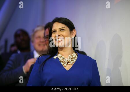 Priti Patel MP au vote Leave Rally Samedi 4 juin à Forman’s Fish Island, à l’est de Londres, au Royaume-Uni Banque D'Images