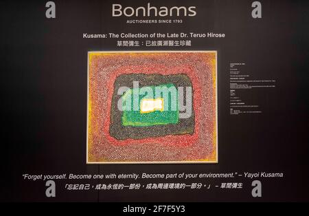 Hong Kong, Hong Kong, Chine. 7 avril 2021. Des œuvres rares non vues du peintre japonais Yayoi KUSAMA sont en vente à Bonhams New York dans leur prochaine vente aux enchères.6 des 8 œuvres sont dévoilées dans la galerie Bonhams Hong Kong pour générer un intérêt prégénéral.l'œuvre 'UntitledÃ Credit: Jayne Russell/ZUMA Wire/Alamy Live News Banque D'Images