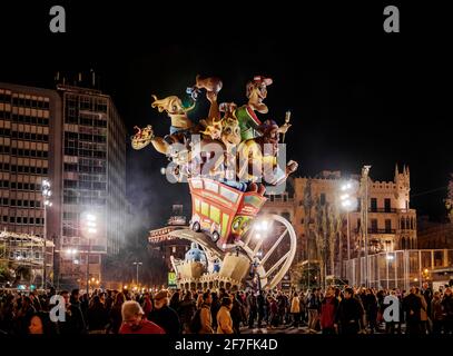 Les Fallas (Falles), une célébration traditionnelle organisée chaque année en commémoration de Saint Joseph, Valence, Espagne, Europe Banque D'Images