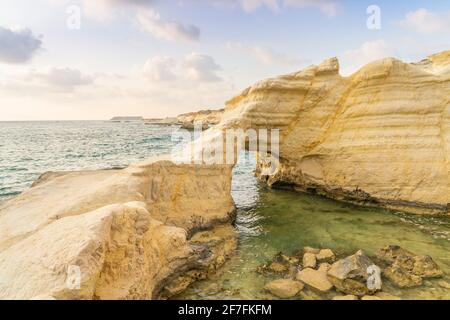 Paysage côtier au coucher du soleil à Paphos, Chypre, Europe Banque D'Images