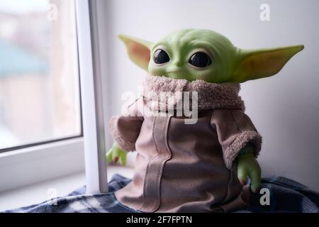 Avril 2021 : l'enfant, Grogu ou bébé Yoda, personnage fictif de la série télévisée le Mandaliste Banque D'Images