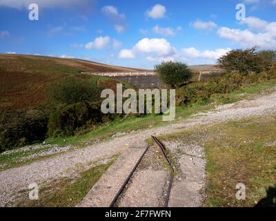 Le barrage Avon, près de South Brant, Dartmoor, Devon. Vestiges de chemin de fer minéral. Banque D'Images