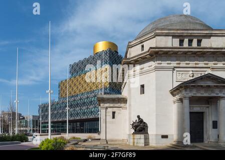 Bibliothèque de Birmingham et Hall of Memory sur la place du Centenaire Dans le centre-ville de Birmingham Banque D'Images