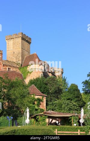 Vue depuis la terrasse du restaurant du 12thC Château Castelnaud à Castelnaud-la-Chapelle, Périgord Noir, surplombant la vallée de la Dordogne, France Banque D'Images