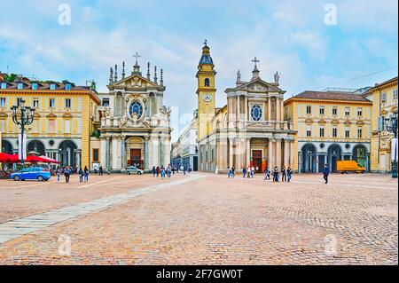 L'architecture étonnante de la place San Carlo avec des églises jumelles baroques, dédiée à San Cristina et San Carlo Borromeo, situé à San Carlo Squar Banque D'Images