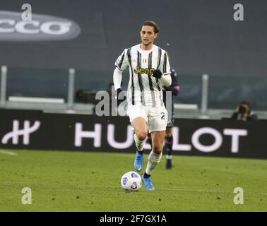 Naples, Piémont, Italie. 7 avril 2021. Lors du match de football italien Serie A FC Juventus contre SSC Napoli le 7 avril 2021 au stade Allianz à Turin.in photo: Adrein Rabiot crédit: Fabio Sasso/ZUMA Wire/Alamy Live News Banque D'Images