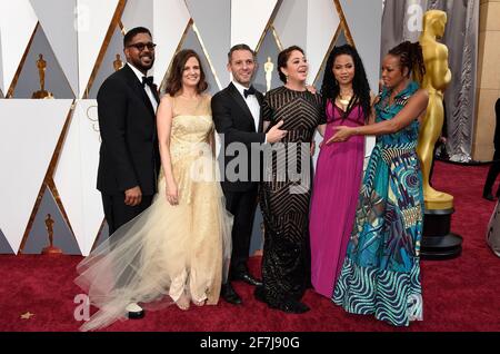 Liz Garbus, Amy Hobby, Justin Wilkes, Lisa Simone, ReAnna Simone arrive à la 88e cérémonie des Oscars, qui s'est tenue au Dolby Theatre, le dimanche 28 février 2016 à Hollywood, Californie. Photo de Jennifer Graylock-Graylock.com 917-519-7666 Banque D'Images