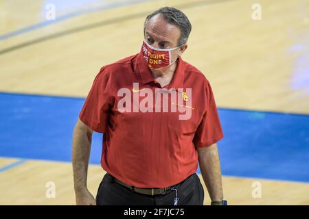 Southern California Trojans Directeur de l'information sportive Dave Tuttle lors d'un match de basket-ball NCAA, samedi 6 mars 2021 à Los Angeles. USC vaincu Banque D'Images