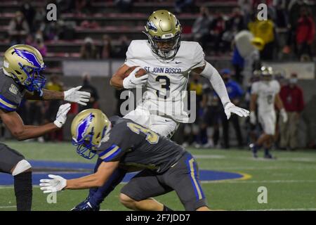 Saint John Bosco Braves Grand-récepteur Jode McDuffie (3) lors d'un match de football d'école secondaire, le samedi 20 mars 2021 à Santa Ana, en Californie St. John Bosco Banque D'Images