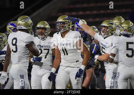 St. John Bosco Braves Tight End Matayo Uiagalelei (11) lors d'un match de football de l'école secondaire, samedi 20 mars 2021 à Santa Ana, en Californie St. John Bosco Banque D'Images