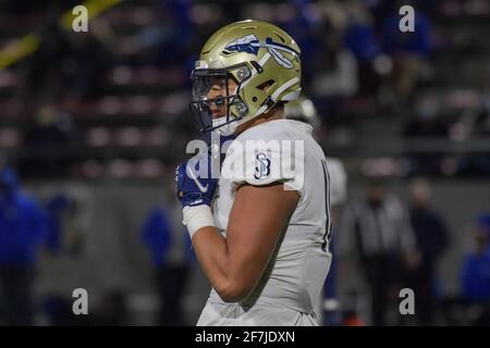 St. John Bosco Braves Tight End Matayo Uiagalelei (11) lors d'un match de football de l'école secondaire, samedi 20 mars 2021 à Santa Ana, en Californie St. John Bosco Banque D'Images