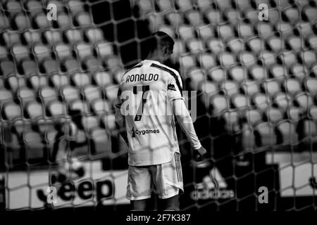 Naples, Piémont, Italie. 7 avril 2021. Lors du match de football italien Serie A FC Juventus contre SSC Napoli le 7 avril 2021 au stade Allianz de Turin.in photo: Cristiano Ronaldo crédit: Fabio Sasso/ZUMA Wire/Alay Live News Banque D'Images