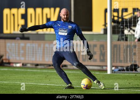 Le gardien de but David Button #25 de West Bromwich Albion pendant le préchauffage avant le jeu Banque D'Images